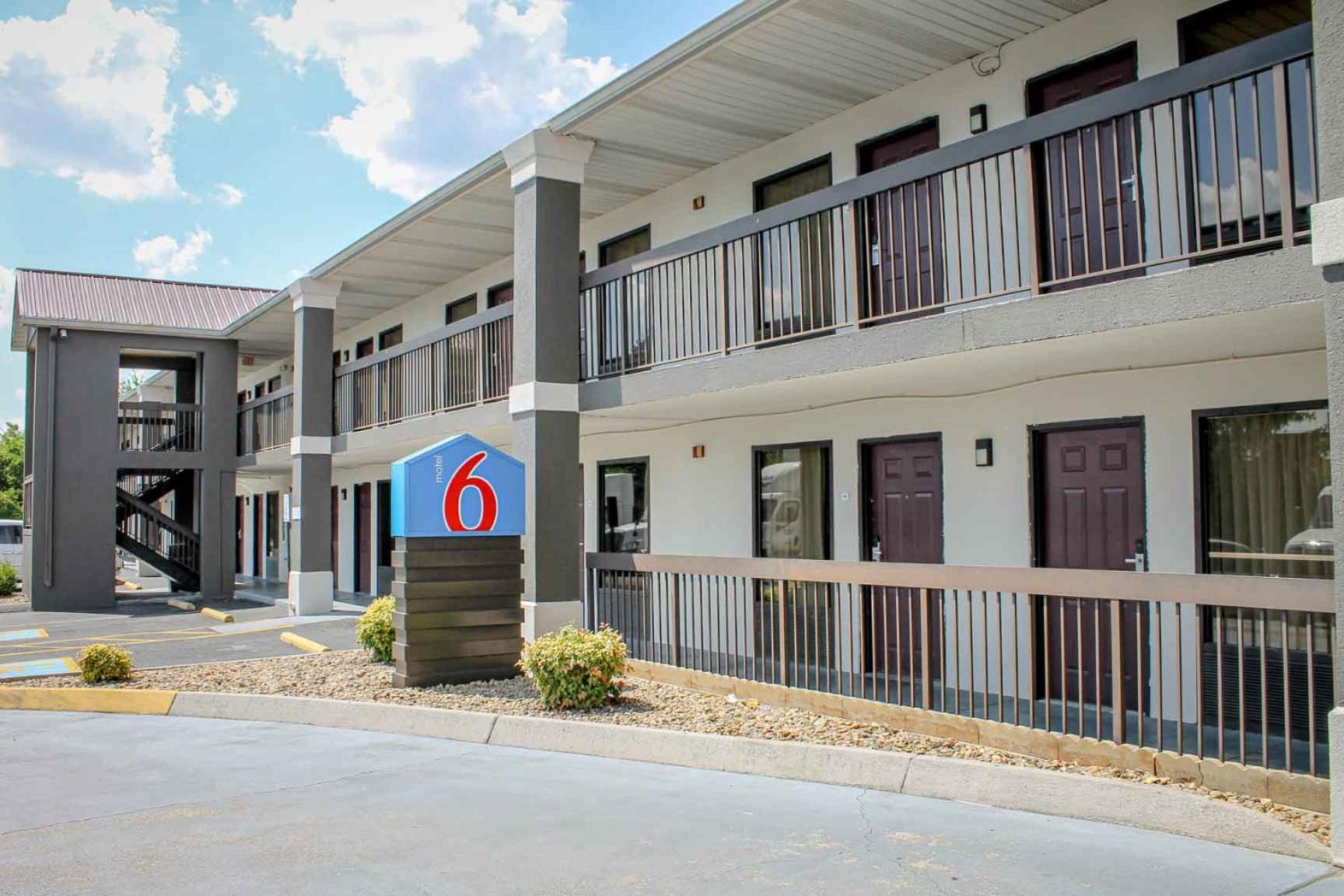 Motel 6 Knoxville, Tn - East ภายนอก รูปภาพ